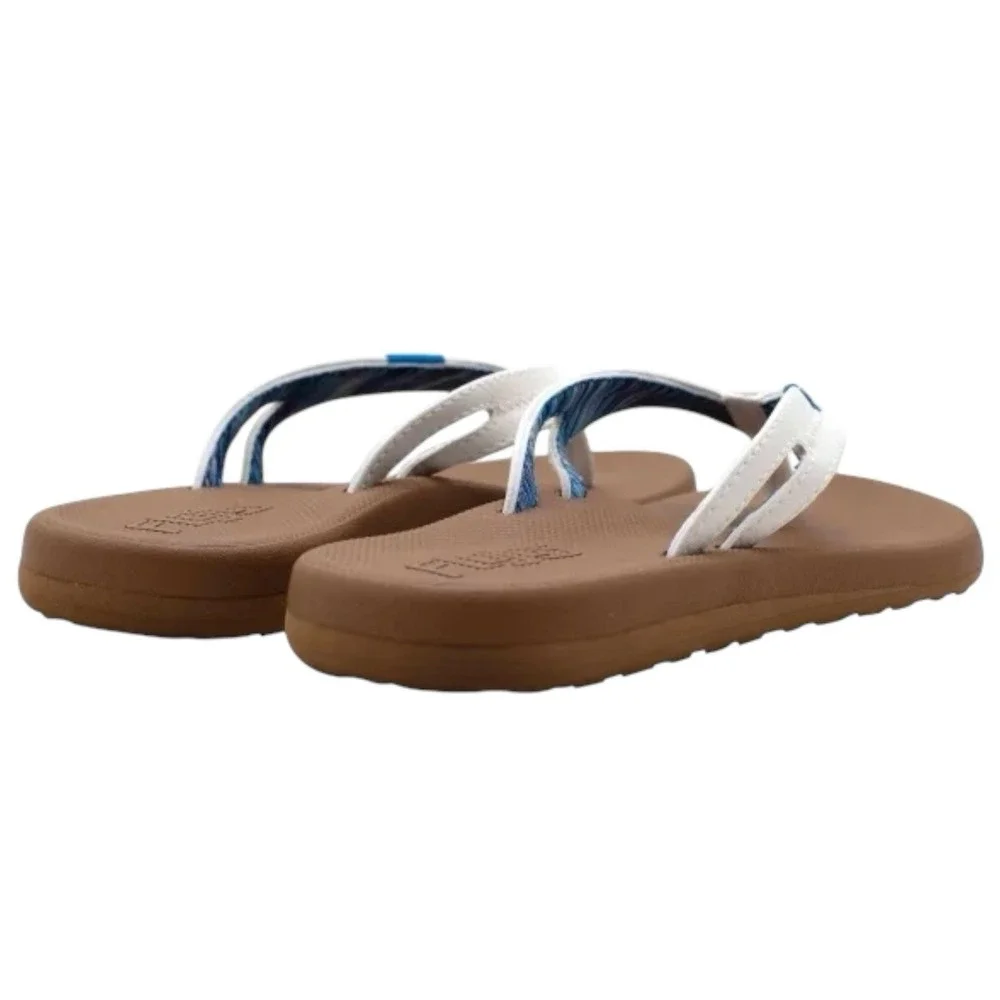 Flojos step into